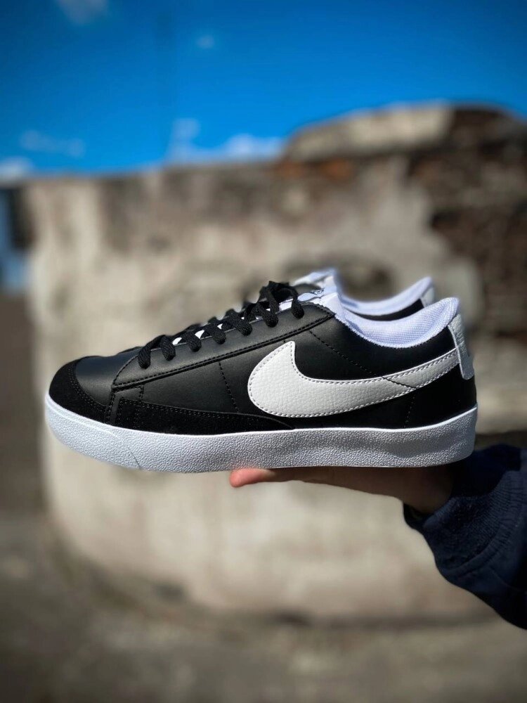 Чоловічі кросівки nike blazer low black white від компанії Elektromax - фото 1