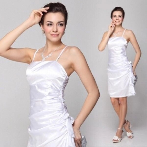 Елегантне плаття з луком білого з повіями від компанії Elektromax - фото 1