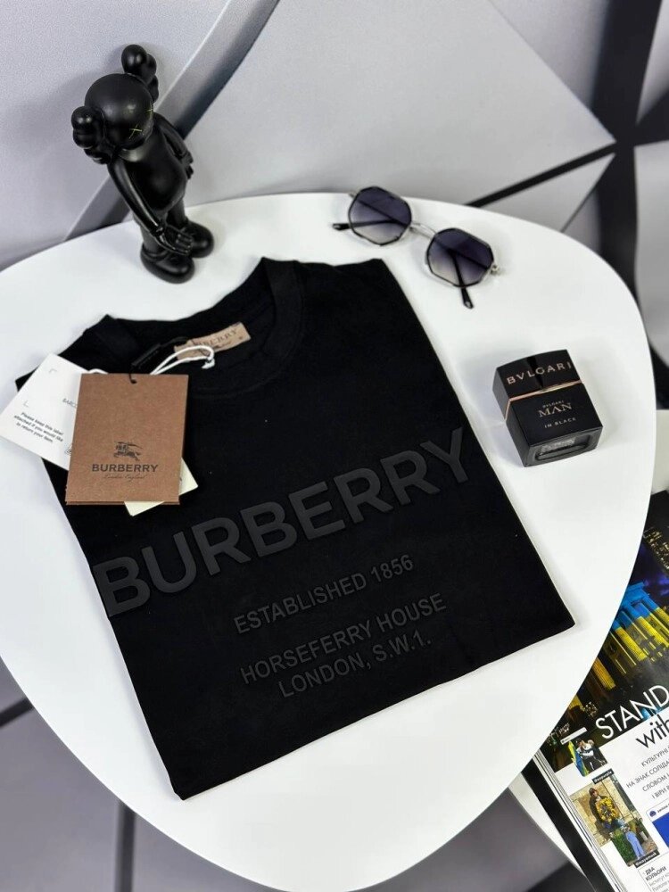 Футболка Burberry чорна з чорним лого mf008 від компанії Elektromax - фото 1