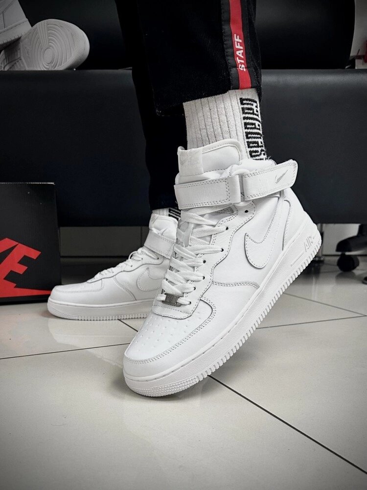 Кросівки високі Nike Air Force білі від компанії Elektromax - фото 1