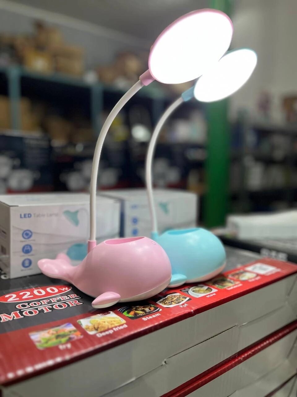 Лампа настільна світлодіодна на акумуляторі LED TABLE LAMP BL-6588 від компанії Elektromax - фото 1