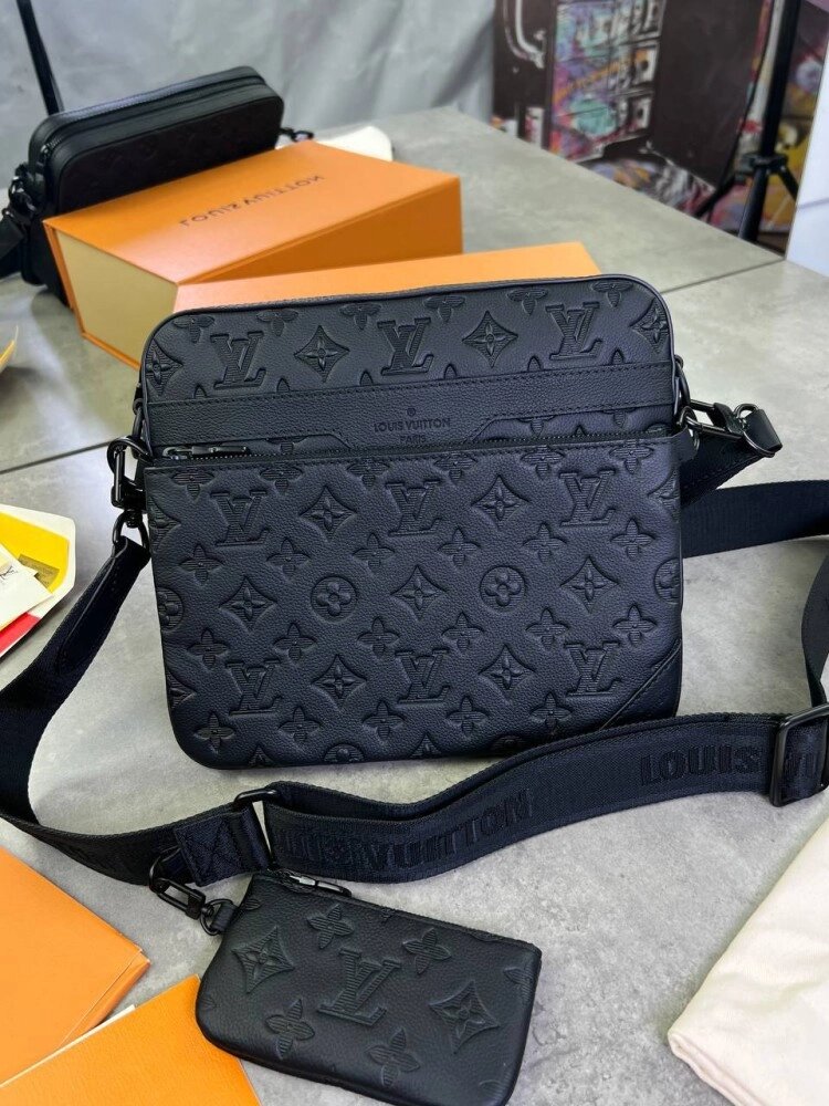 Месенджер чорний Louis Vuitton Black Trio Monogram c828 від компанії Elektromax - фото 1