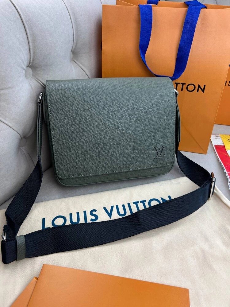 Месенджер хакі Louis Vuitton District PM Taiga Gray c848 від компанії Elektromax - фото 1