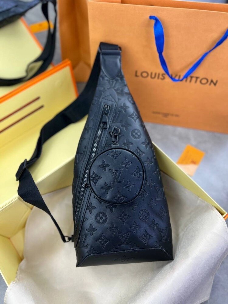 Нагрудна сумка чорна Louis Vuitton Monogram c786 від компанії Elektromax - фото 1