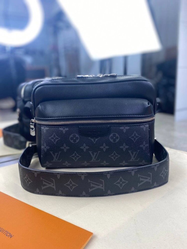 Нагрудна сумка сіра Louis Vuitton Monogram c585 від компанії Elektromax - фото 1