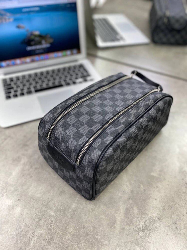 Несесер сірий Louis Vuitton Damier Graphite Dopp Kit c554 від компанії Elektromax - фото 1