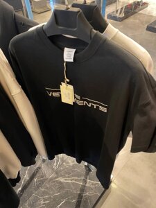 Футболка чорна Vetements the logo f599 в Києві от компании Elektromax