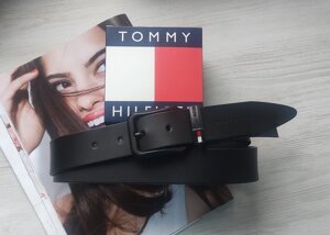 Шкіряний чоловічий ремінь Tommy Hilfiger з чорною пряжкою black