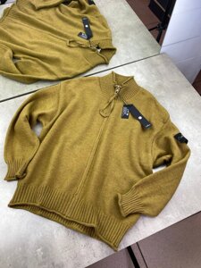 Трикотажна кофта Stone Island на блискавці коричневого кольору sg270