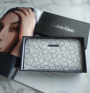 Жіночий гаманець Calvin Klein white