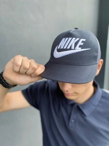 Тракер кепка Nike сірий Великий логотип