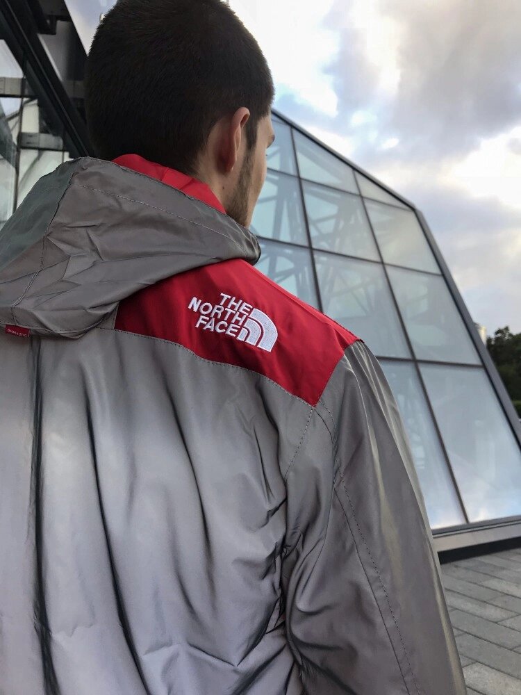 Рефлективна Куртка Supreme x The north face "Red" від компанії Elektromax - фото 1