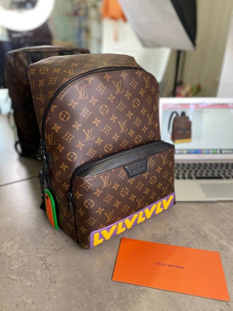 Рюкзак коричневий Louis Vuitton Discovery PM Monogram Rubber Limited Edition c772 від компанії Elektromax - фото 1