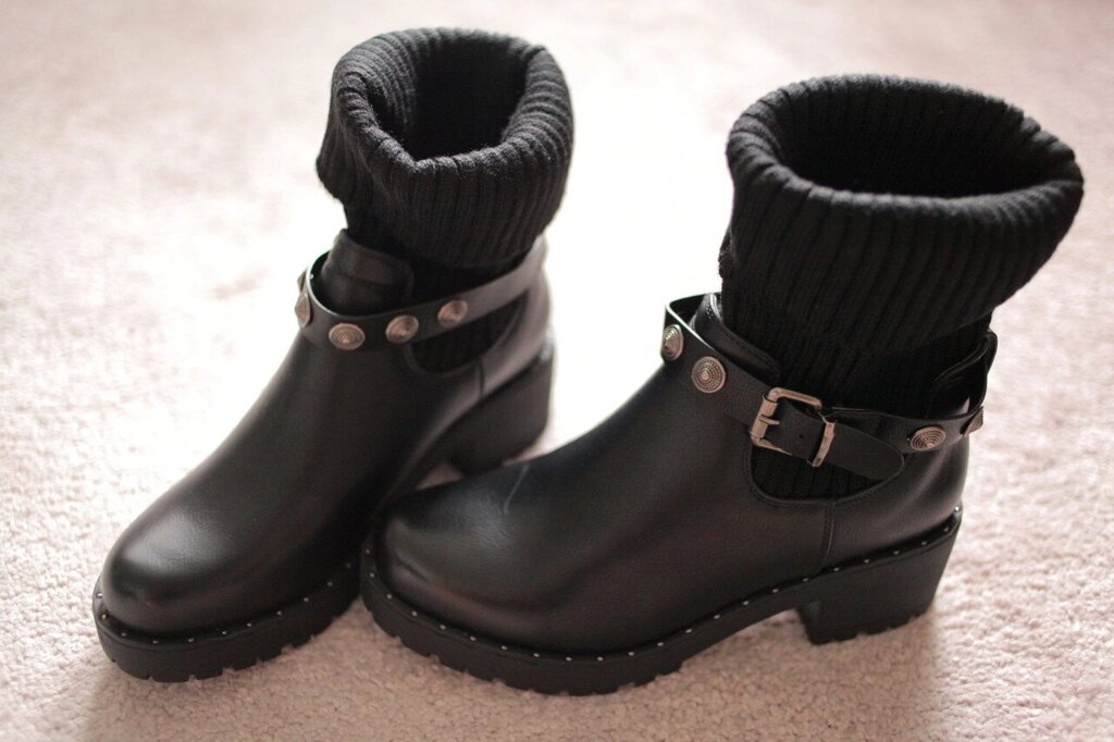 Жіночі черевики чорні шкіра з в'язаним верхом у вигляді шкарпетки 36-41 від компанії Elektromax - фото 1