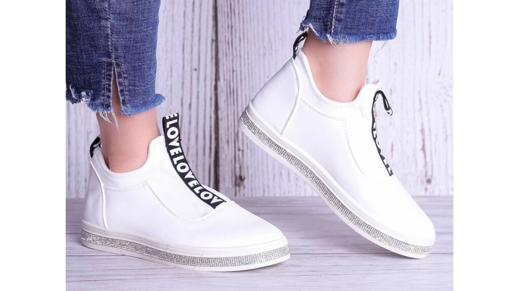Жіночі хайтопи кросівки LOVE шкіра в стилі Moschino білі стрази 36 38 від компанії Elektromax - фото 1