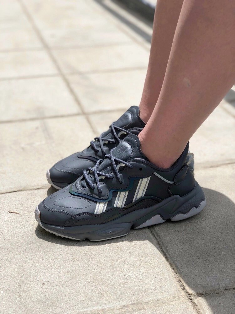 Жіночі кросівки Adidas Ozweego Dark Grey від компанії Elektromax - фото 1