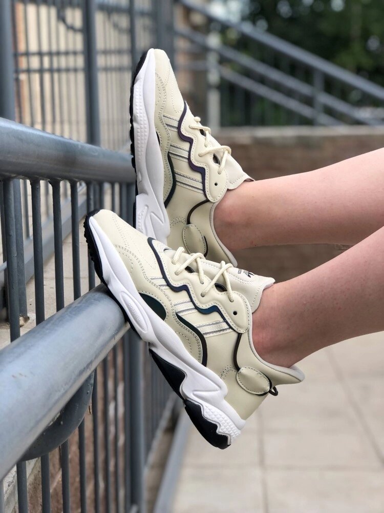 Жіночі кросівки Adidas Ozweego Milk White від компанії Elektromax - фото 1