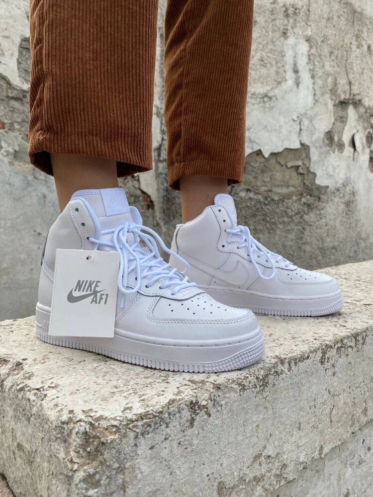 Жіночі кросівки Nike Air Force 1 high білі від компанії Elektromax - фото 1