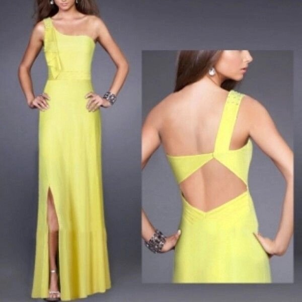 Жовта довга вечірня сукня з відкритим плечем від компанії Elektromax - фото 1