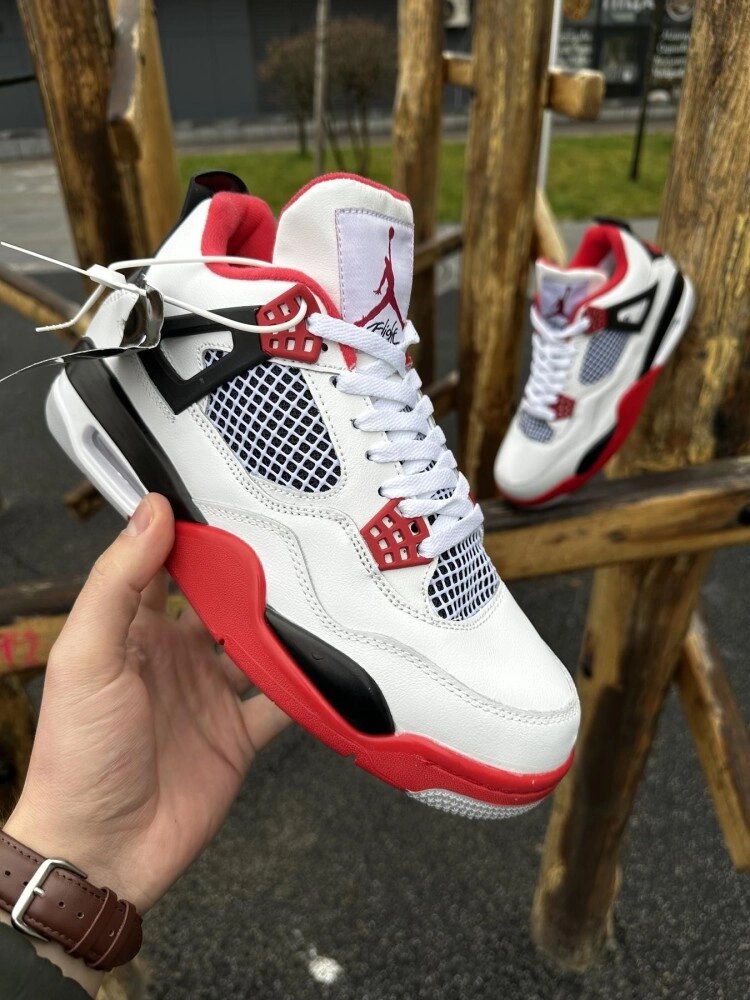 Зимние кроссовки Nike Air Jordan 4 Retro ЛІЦЕНЗІЯ (white / red) від компанії Elektromax - фото 1