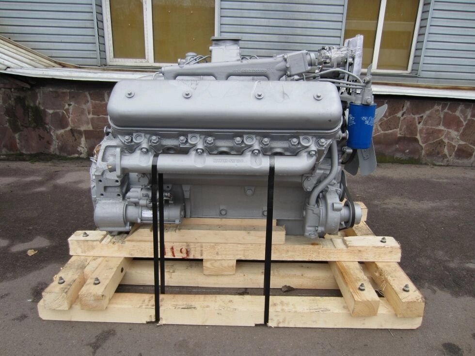 Двигатель ЯМЗ-238М2 - наявність