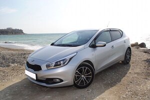 Дефлектори вікон (вітровики) Kia Ceed II Hb 2012 (Кіа Сід 2) K13112