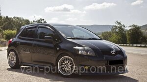 Дефлектори вікон (вітровики) TOYOTA AURIS 2007-2009