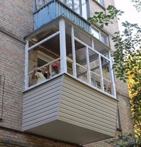 Скління балкона у Сталінці в Києві от компании «Okna-Shop» интернет магазин