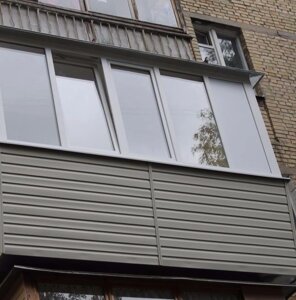 Ремонт балкона в кирпичному будинку в Києві от компании «Okna-Shop» интернет магазин