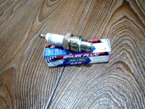 Свічка запалювання spark plug форкамерная для скутера