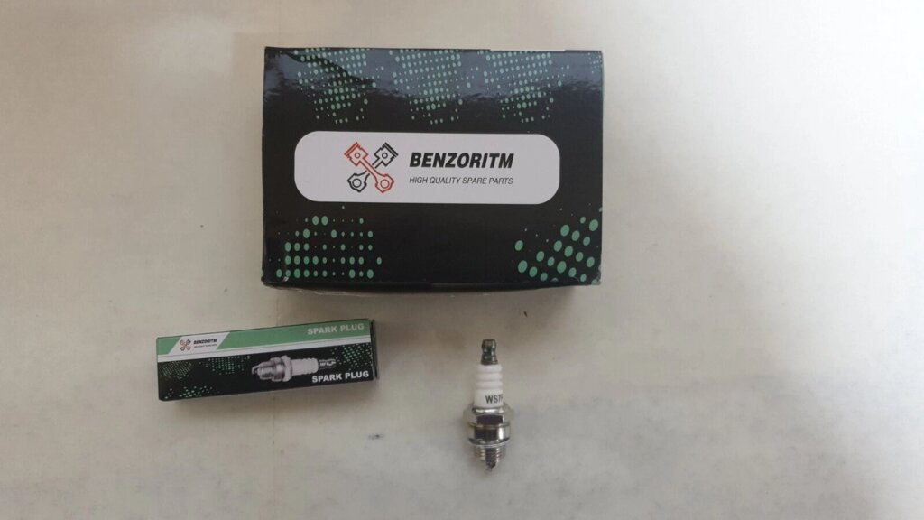 Свічка Benzoritm до бензопили Хускварна 137-142 від компанії Benzomoto - фото 1