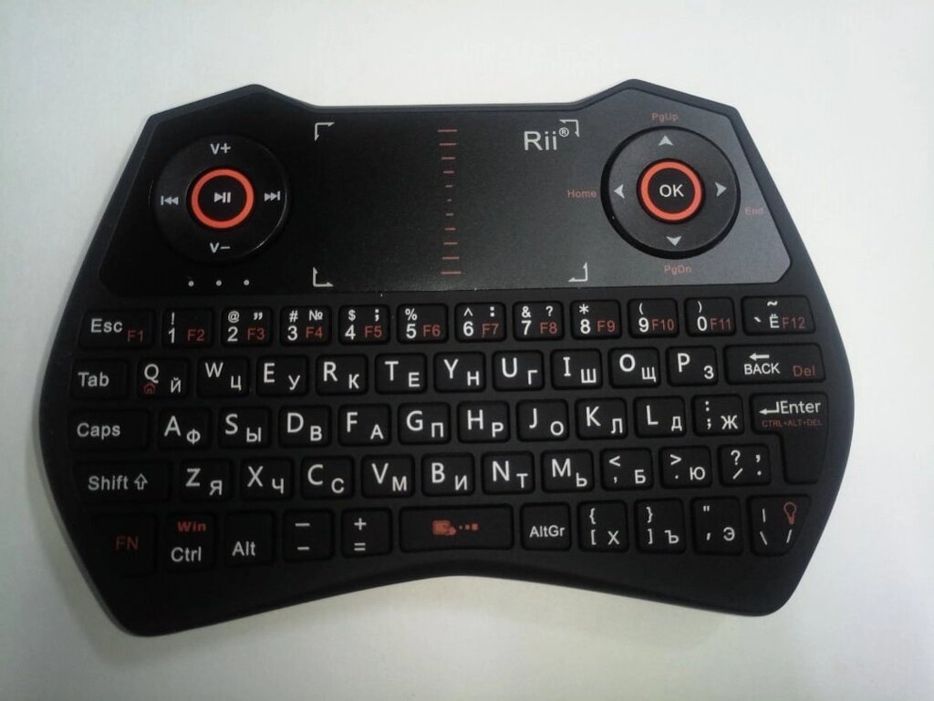 Мультимедійна міні бездротова клавіатура Rii I28C від компанії tvsputnik - фото 1