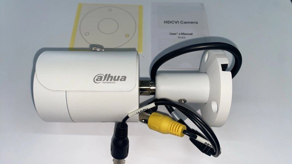 Зовнішня відеокамера Dahua DH-HAC-HFW2401SP (4МП, 3.6 мм) - огляд