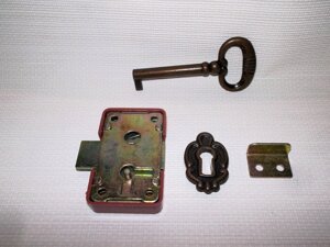 Замок у шафу радянську 50 х 30