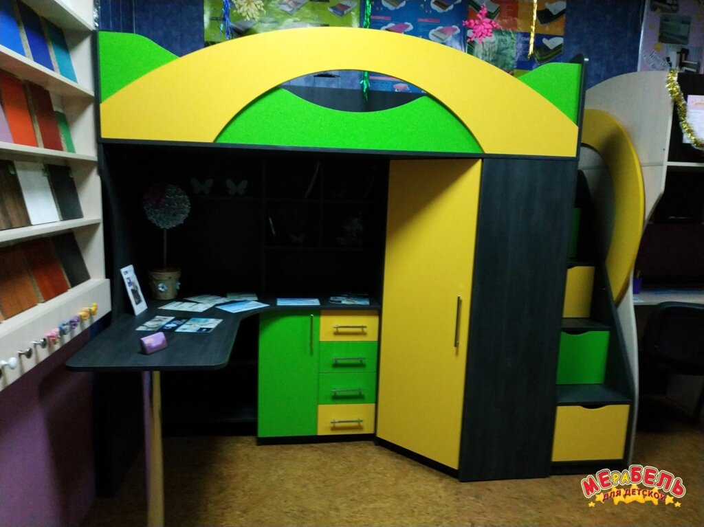 Дитяче ліжко-горище з робочою зоною, кутовою шафою, тумбою і сходами-комодом КЛ21-13 ЕКО Merabel від компанії Мерабель - фото 1