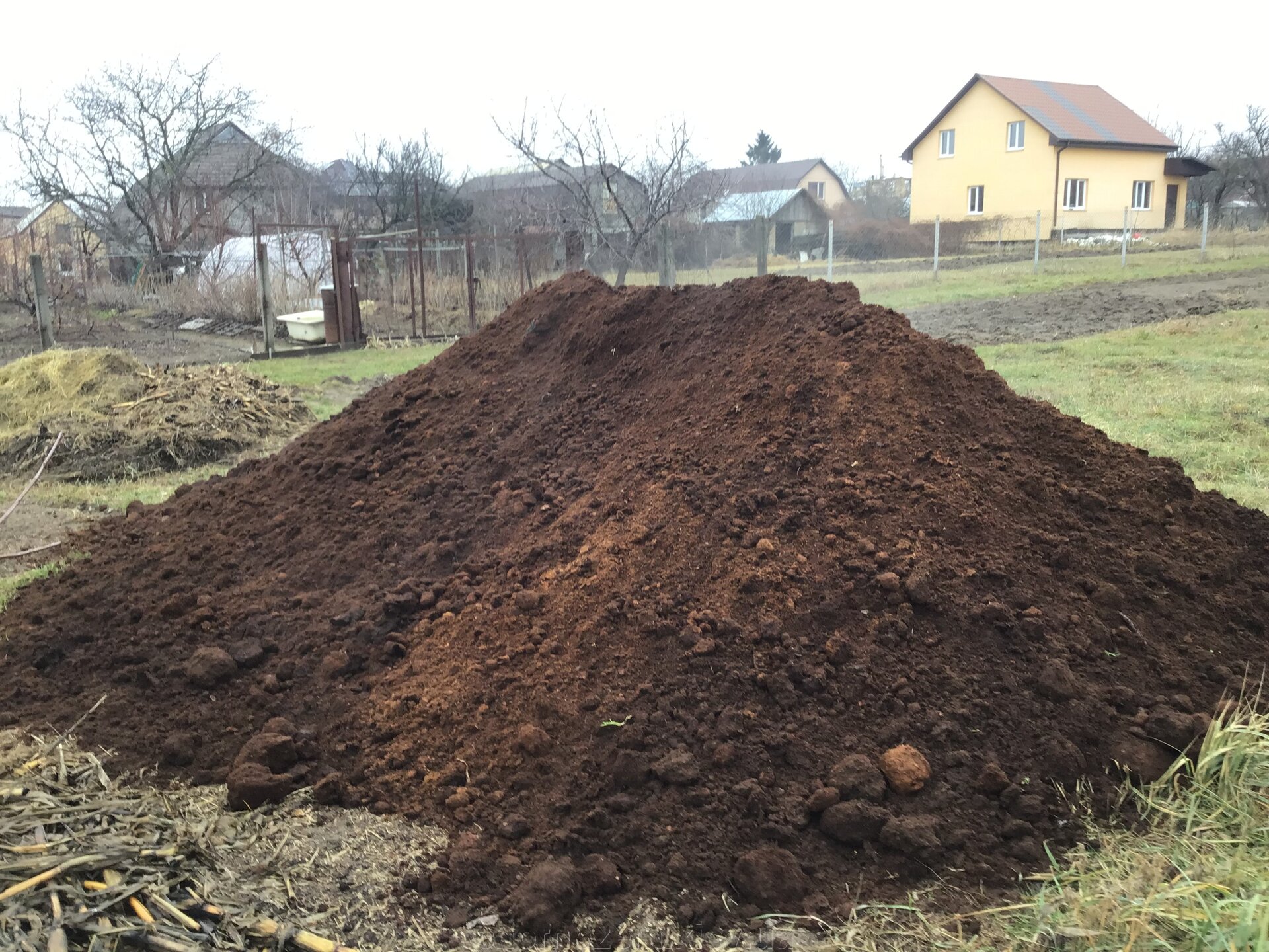 Перегній: що це таке і як його правильно використовувати? - фото pic_cc586b6fdff14cd4383068ab4cc75e5d_1920x9000_1.jpg