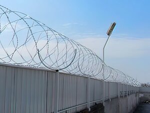 Єгоза Кайман 950/5 дріт колючий спіральна