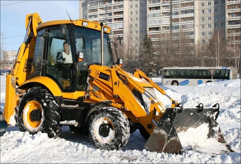 Послуги з прибирання територій від снігу Київ - роздріб