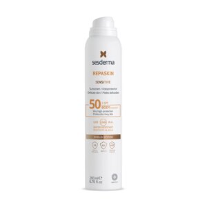 Сонцезахисний спрей для чутливої шкіри Sesderma Repaskin Fotoprotector Sensitive Spray SPF50