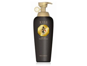 Шампунь для профілактики випадання волосся Daeng Gi Meo Ri Ki Gold Energizing Shampoo 500мл