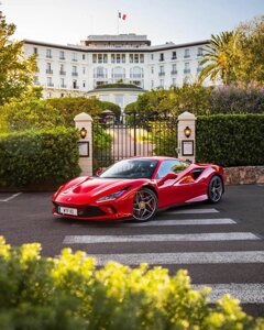 Вафельна картинка автомобіль Ferrari в Дніпропетровській області від компанії Интернет магазин "СМАК"