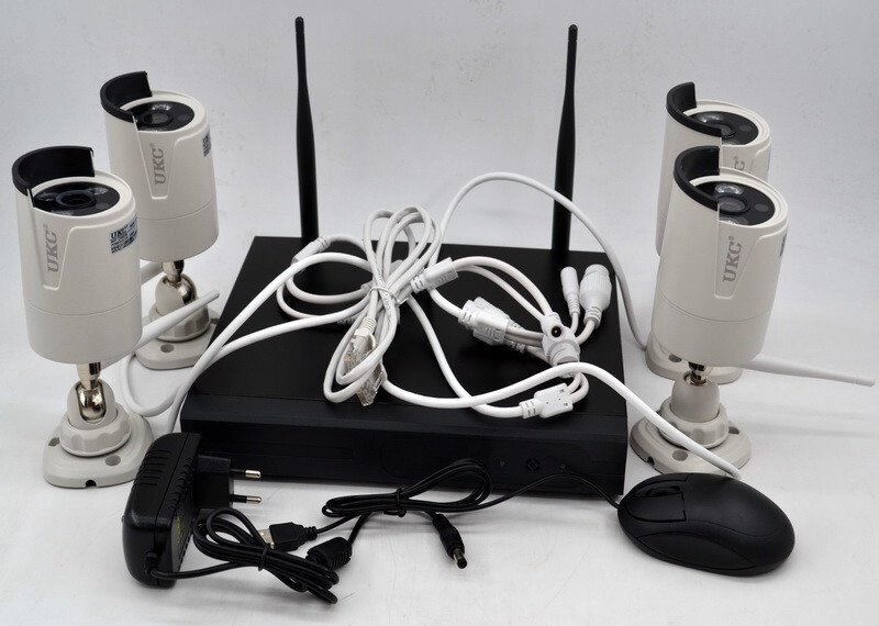 4 Камерний комплект відеоспостереження DVR KIT CAD 8004 WiFi, набір камер від компанії Інтернет магазин "Megamaks" - фото 1