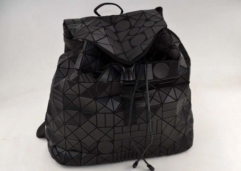 Дизайнерський BAO BAO міської космічний рюкзак чорного кольору ISSEY MIYAKE D09 матовий від компанії Інтернет магазин "Megamaks" - фото 1