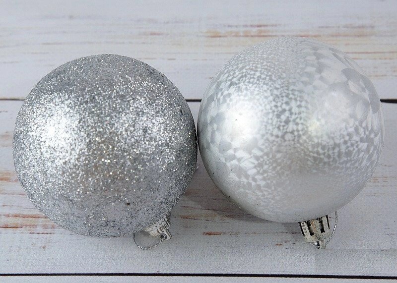 Іграшки на ялинку кулі сріблясті новорічний мікс від компанії Інтернет магазин "Megamaks" - фото 1