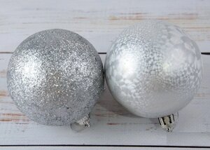 Іграшки на ялинку кулі сріблясті новорічний мікс