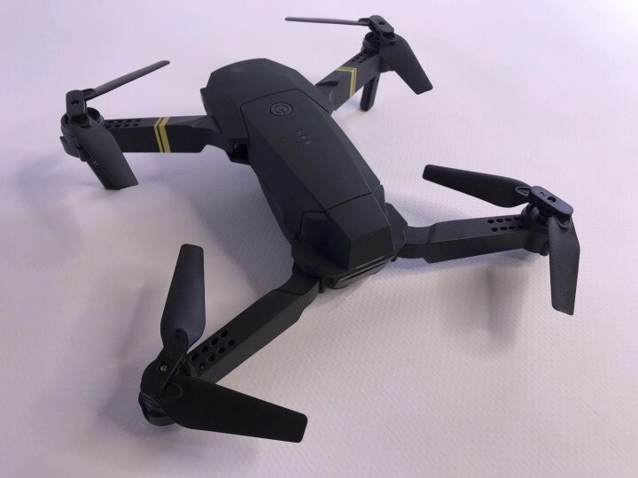 Квадрокоптер з камерою D18 DRONE WIFI від компанії Інтернет магазин "Megamaks" - фото 1