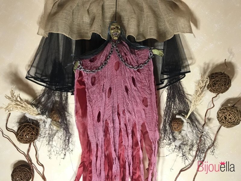 Лялька Баба Яга для Хеллоуїна привид з ланцюгами в рожевому з криком 95 см від компанії Інтернет магазин "Megamaks" - фото 1