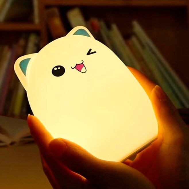 Нічний світильник силіконовий Котик Sleep Lamp 7 режимів квітів від компанії Інтернет магазин "Megamaks" - фото 1
