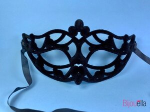 Оксамитова карнавальна маска ажурна на очі 19 см 9 см