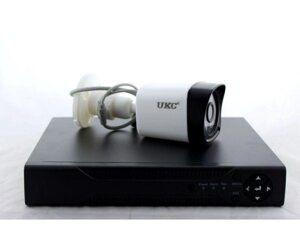 Комплект DVR реєстратор 4 канальний і 4 відеокамери камери UKC DVR CAD D001 KIT